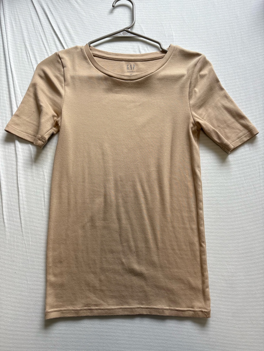 GAP Short Sleeve Crewneck Top in Light Tan